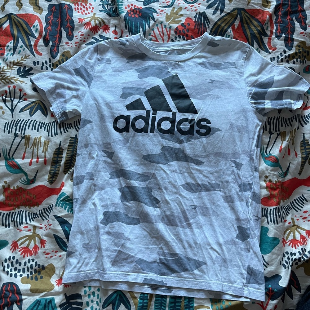 Adidas army camo logo T shirt M